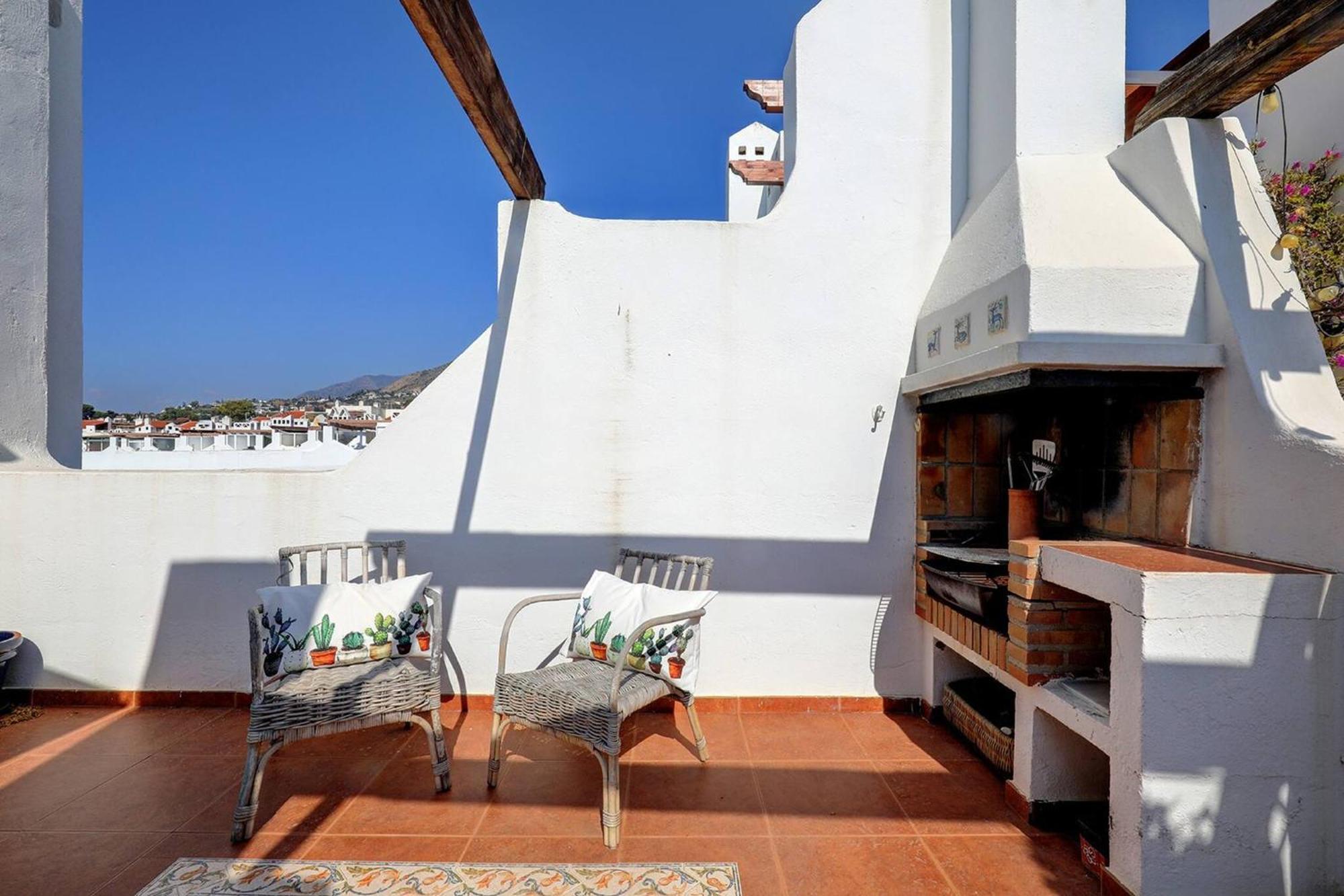 082 - Stunning Sea Views Beachfront Apartment Benalmádena Exteriör bild